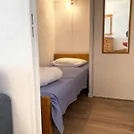 Climatise, 4 Couchages, A 2 Pas De La Au Lavandou - Fr-1-251-93 Le Lavandou